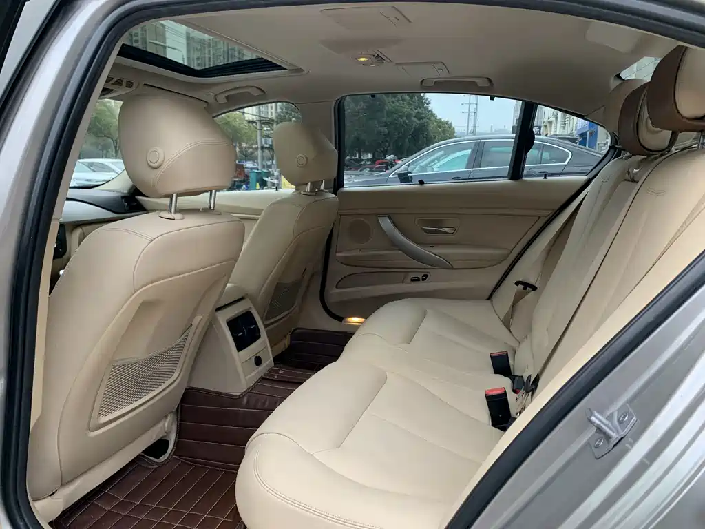 BMW 3 Series — миниатюра 14