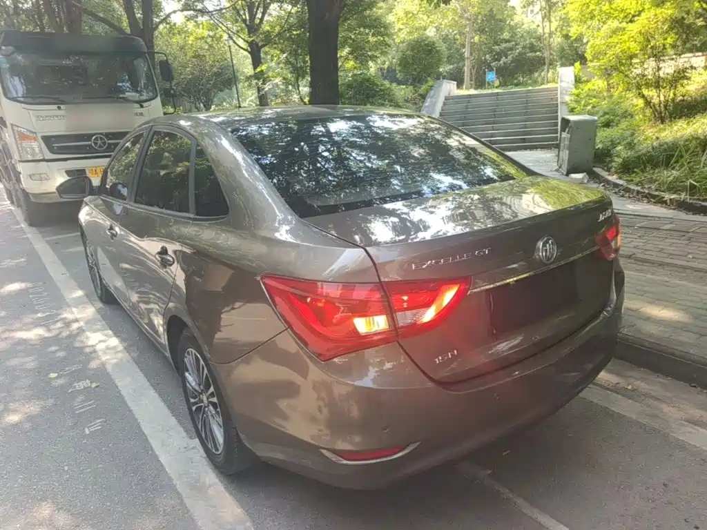 Buick Excelle — миниатюра 5