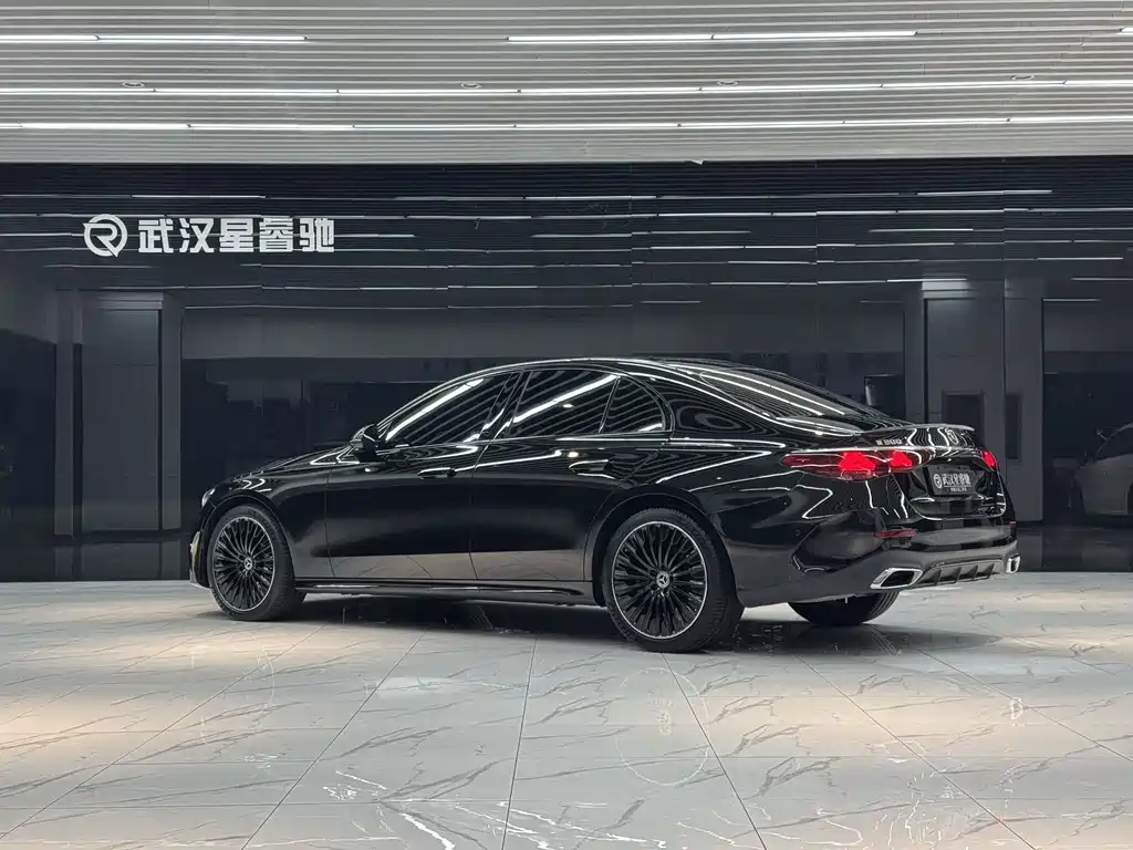 Mercedes-Benz E-Class (Import) — миниатюра 3