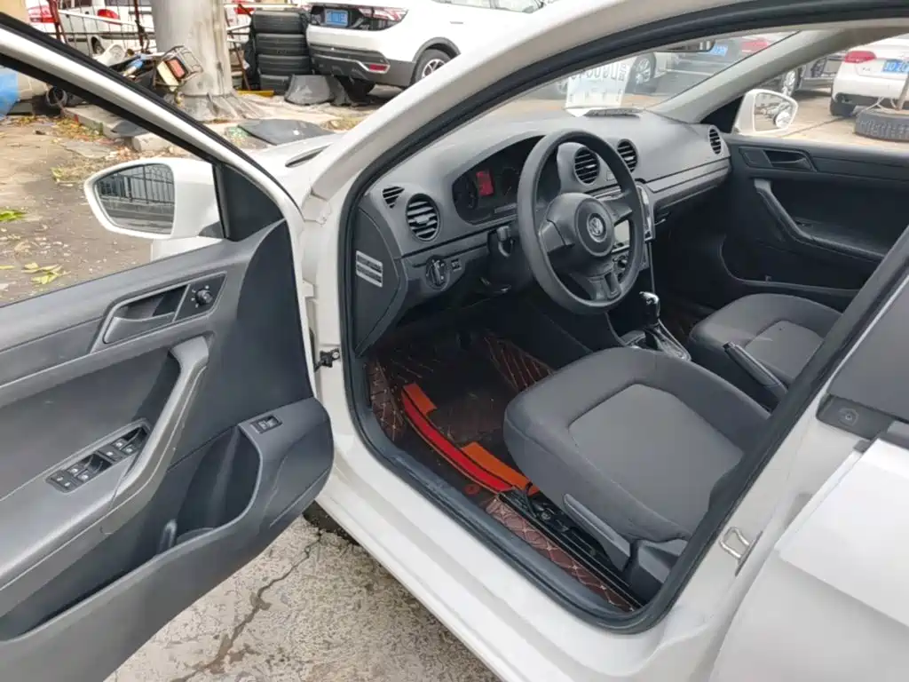 Volkswagen Jetta — миниатюра 16