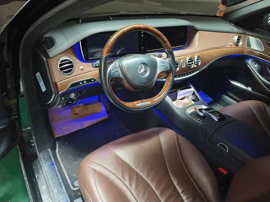 Mercedes-Benz S-Class — миниатюра 12