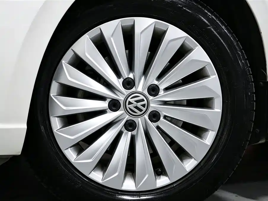 Volkswagen Lavida — миниатюра 17