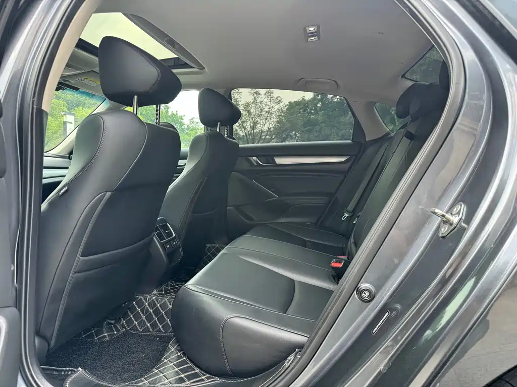 Honda Accord — миниатюра 5