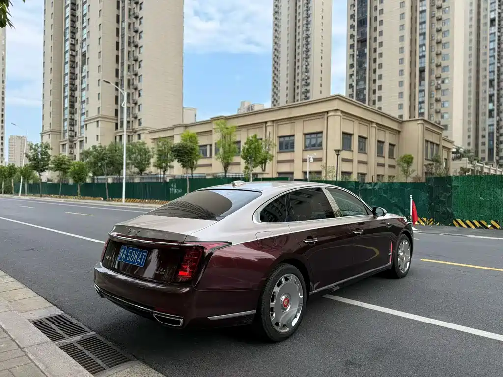 Hongqi H9 2025 2.0T Luxury 5 мест