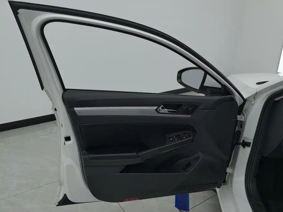 Volkswagen Lamando — миниатюра 7