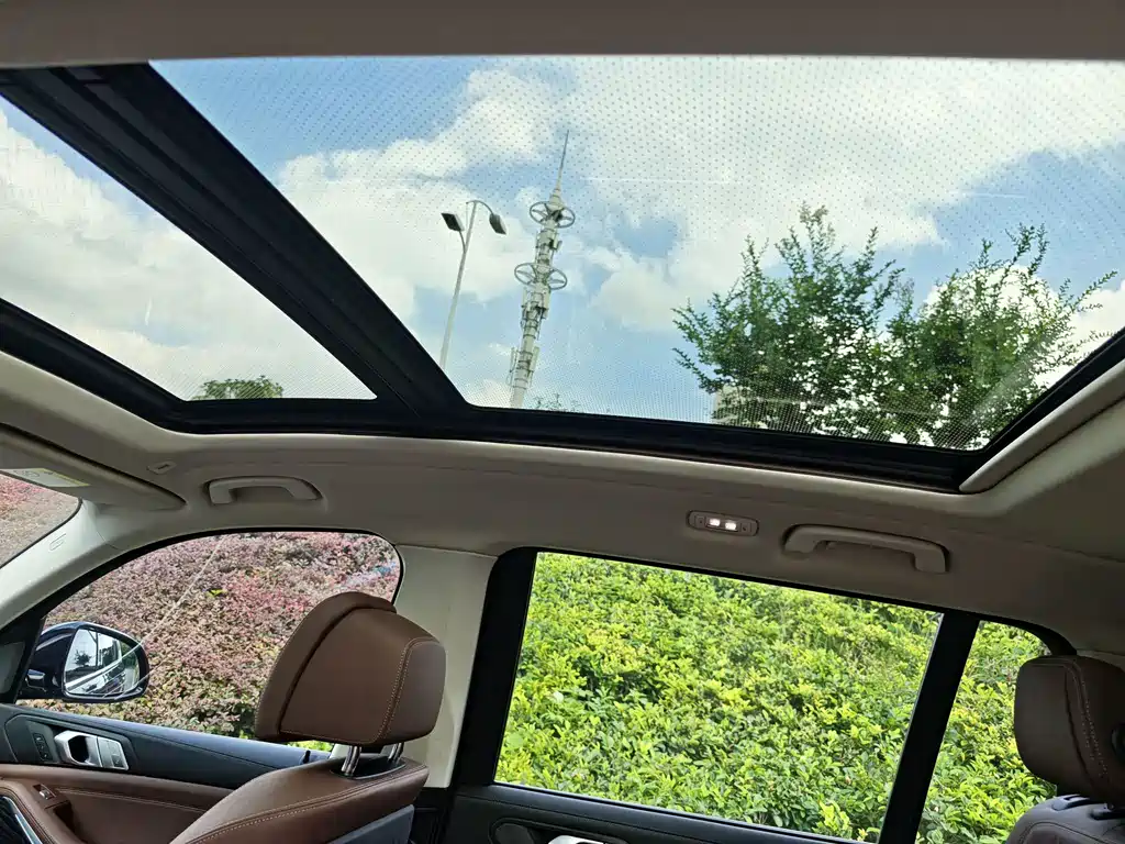 BMW X7 — миниатюра 6