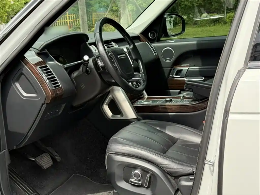Land Rover Range Rover 2016 3.0 SC V6 Vogue SE Long Wheelbase