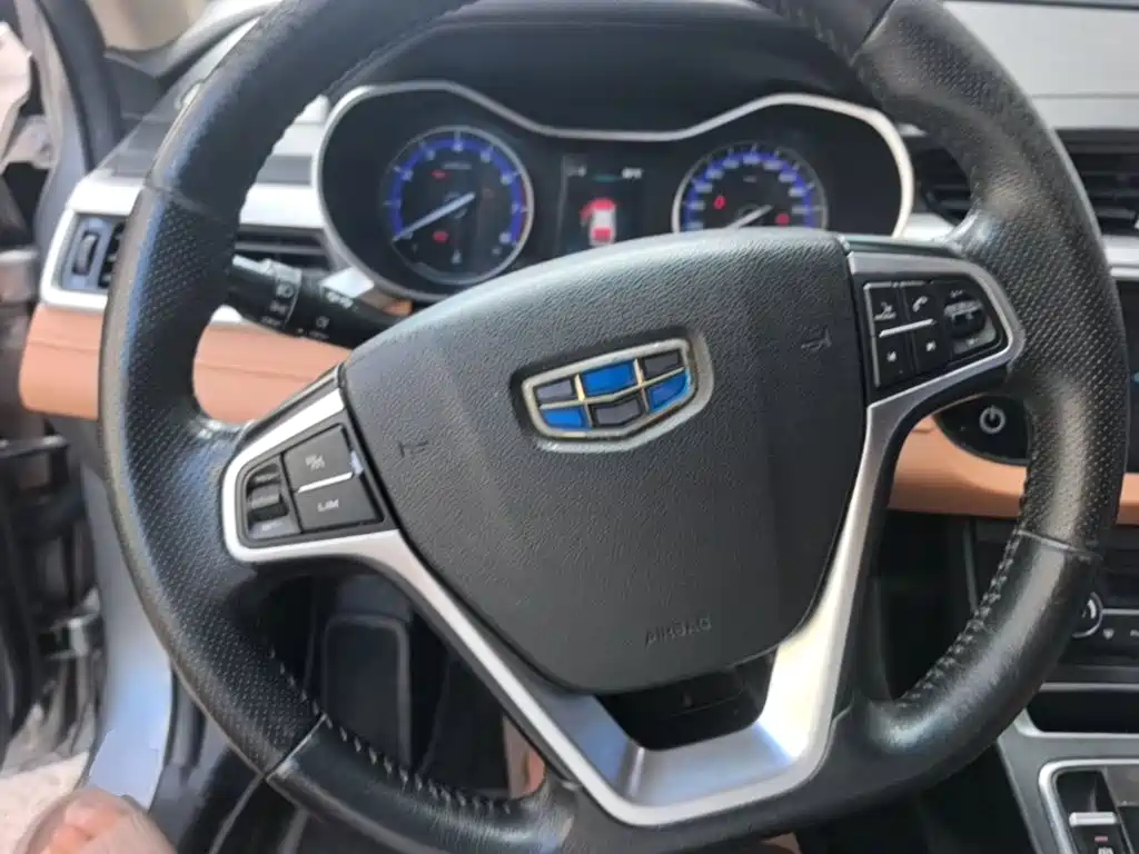 Geely Vision S1 — миниатюра 11