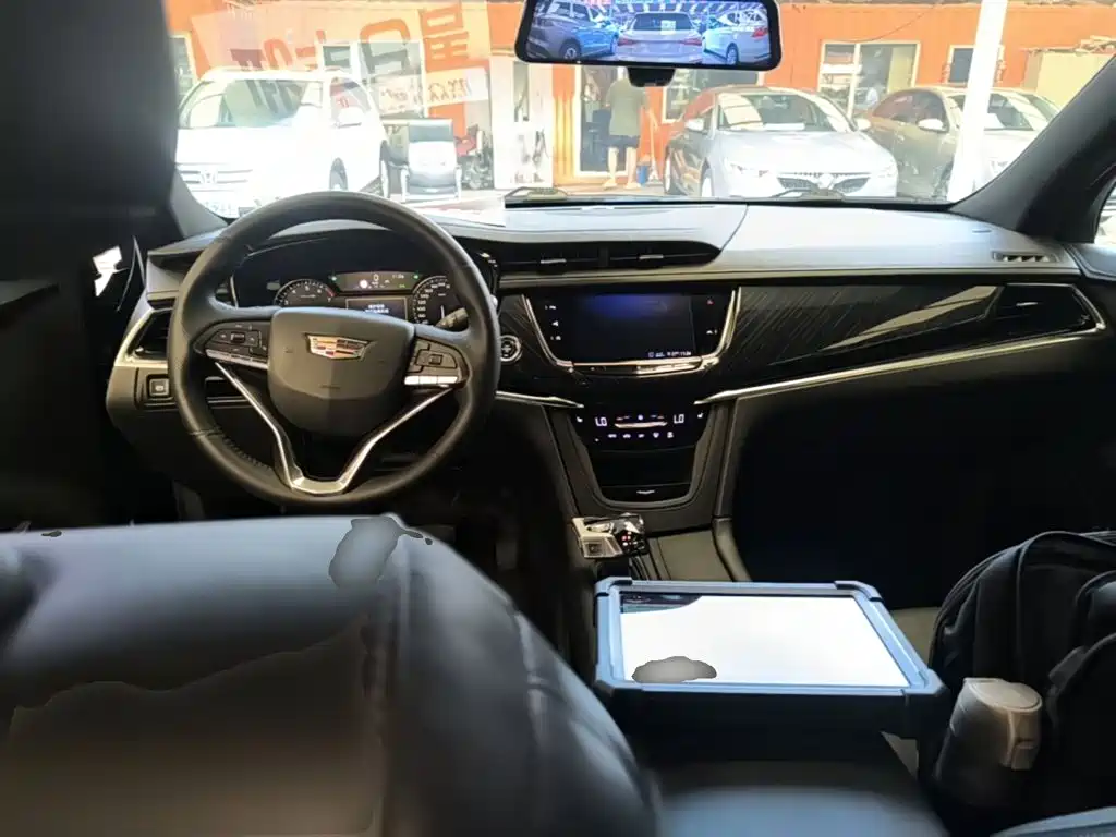 Cadillac XT6 — миниатюра 10