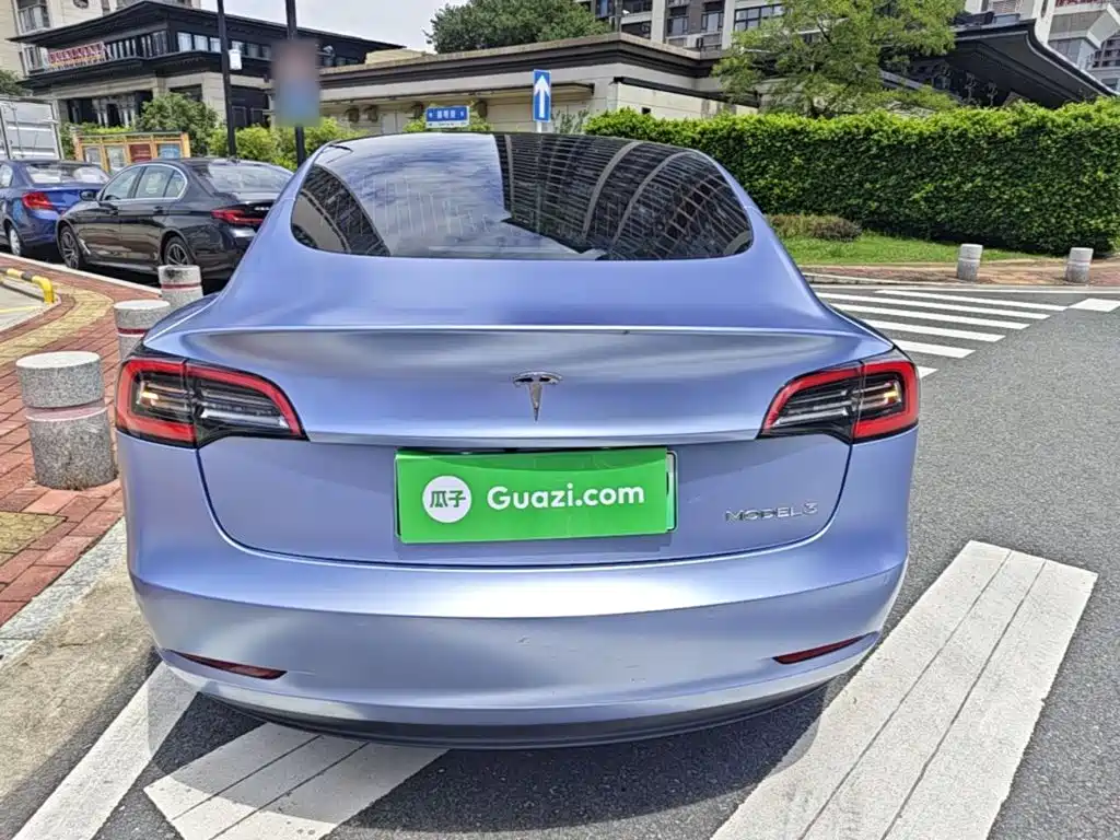 Tesla Model 3 — миниатюра 4