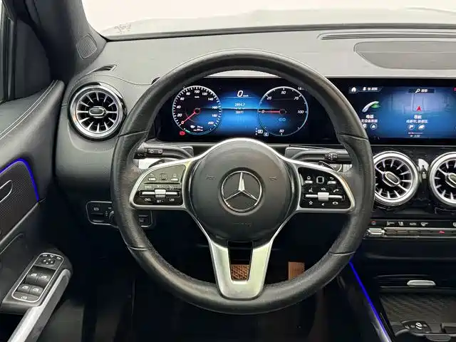 Mercedes-Benz EQB — миниатюра 11