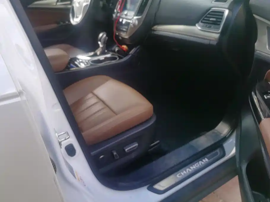 Changan CS95 — миниатюра 8