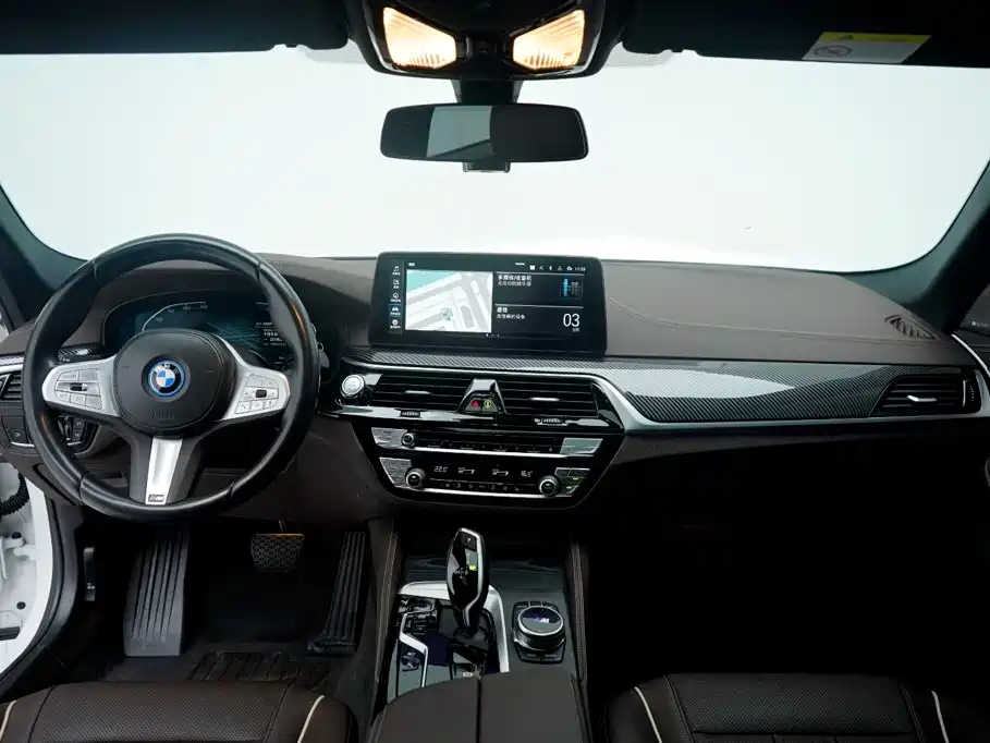 BMW 5 Series New Energy — миниатюра 2