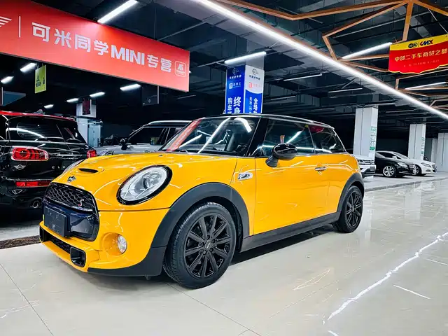 2016 MINI Cabrio