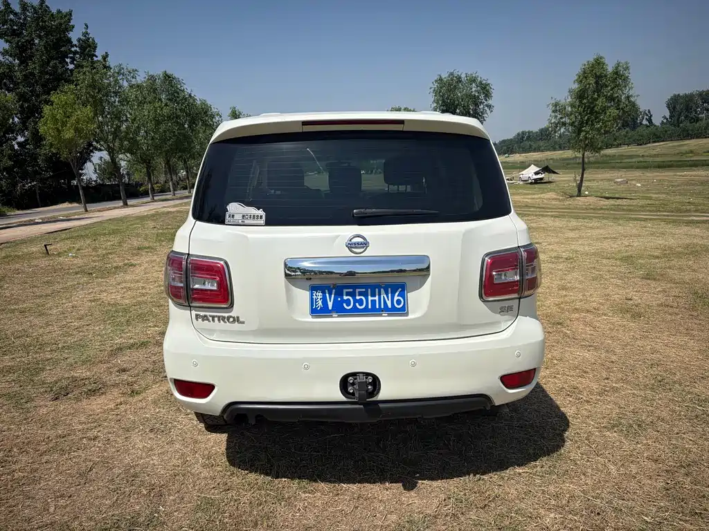 Nissan Patrol — миниатюра 5