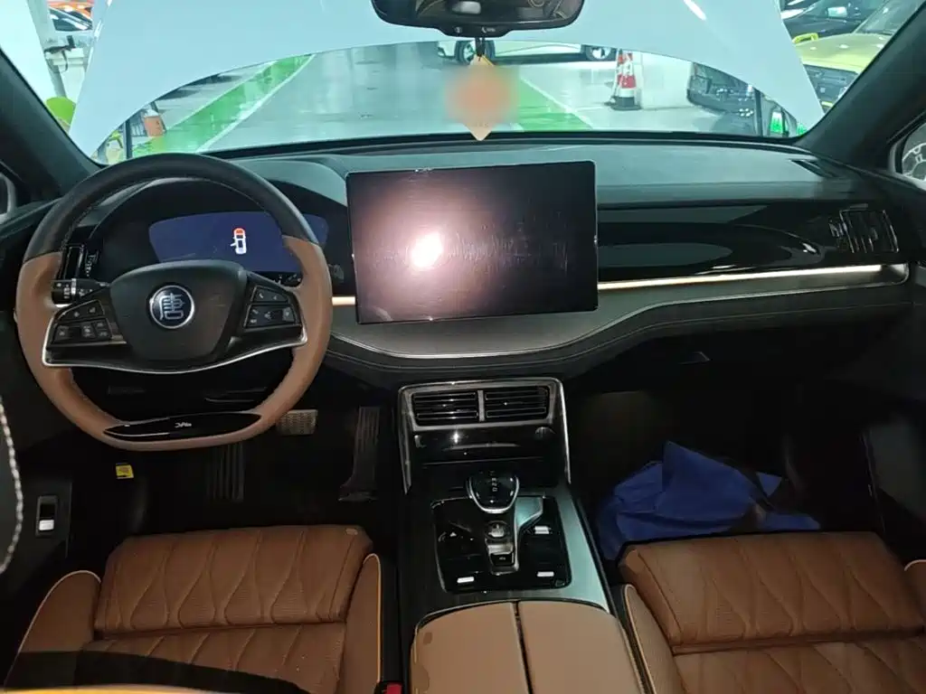 BYD Tang New Energy — миниатюра 10