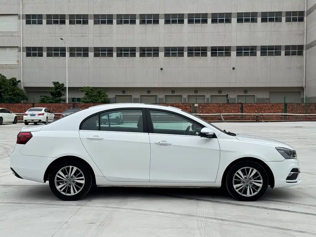 Geely Emgrand — миниатюра 4