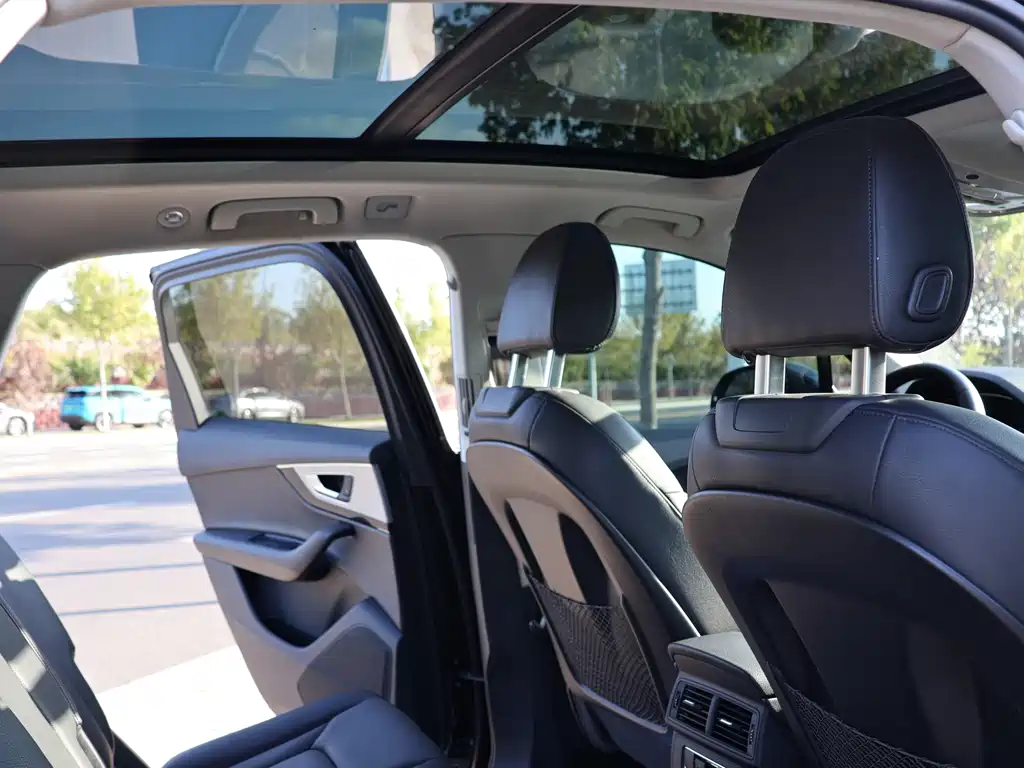 Audi Q7 — миниатюра 8