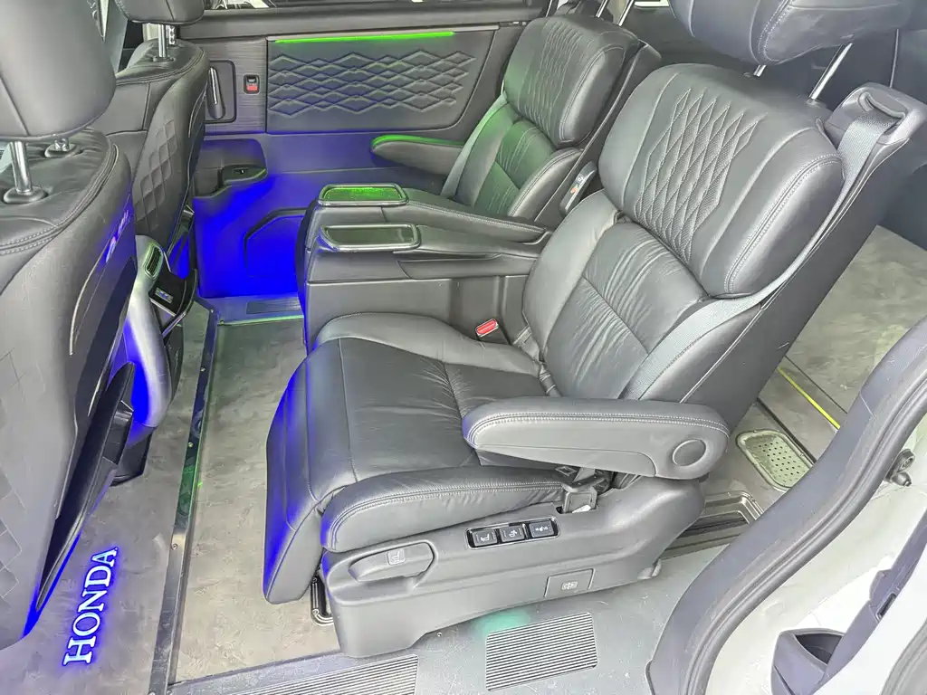 Honda Elysion — миниатюра 8