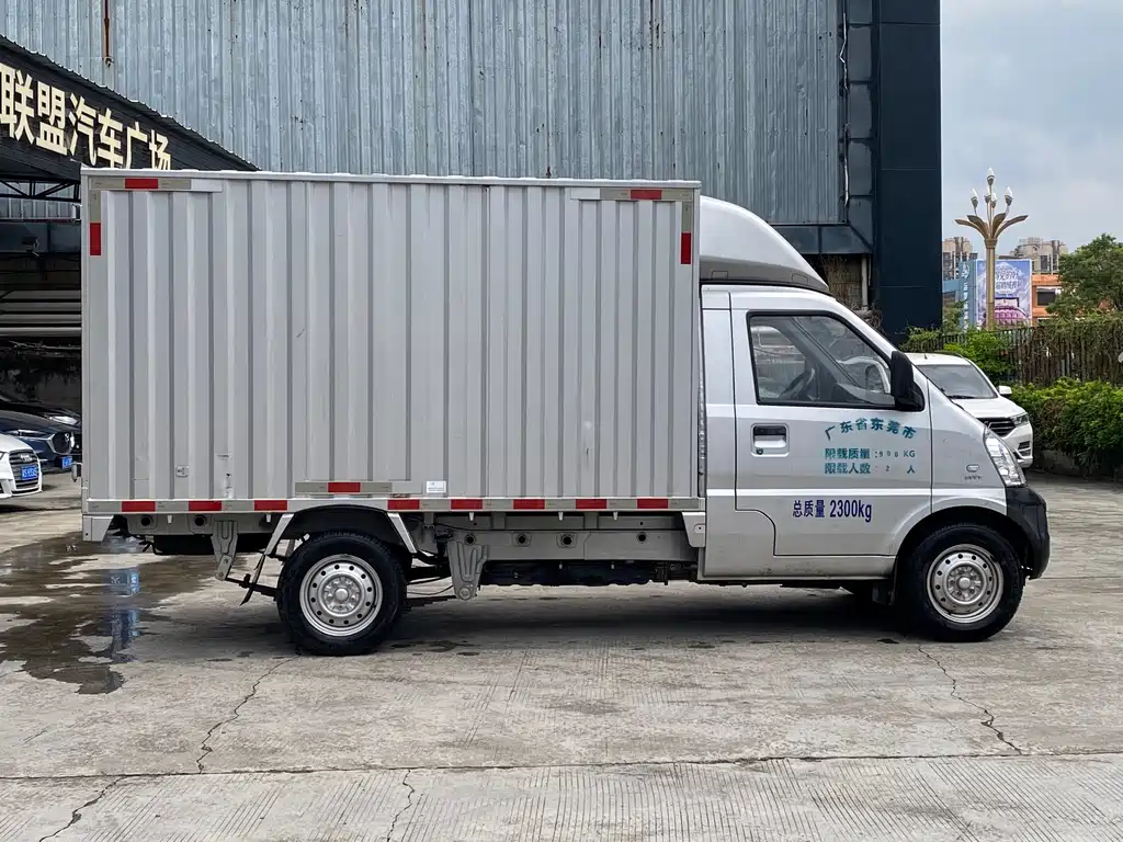 Wuling Rongguang Mini Truck — миниатюра 10