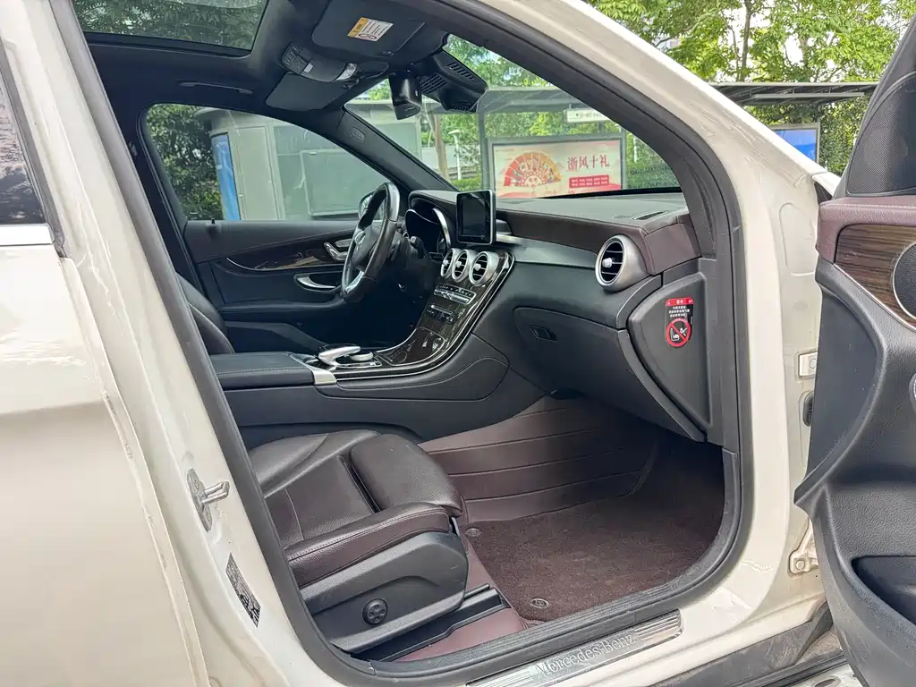 Mercedes-Benz GLC — миниатюра 11