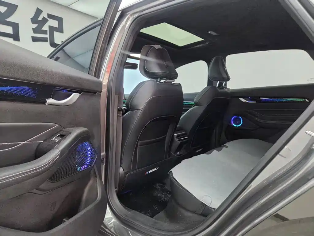 Geely Emgrand — миниатюра 13