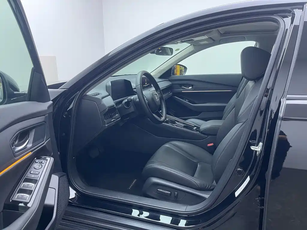 Honda Accord — миниатюра 11