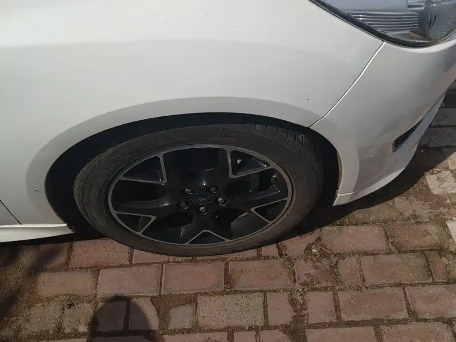 Ford Focus — миниатюра 6