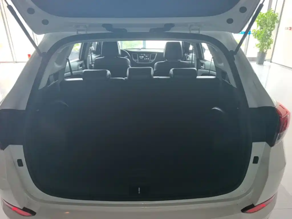 Hyundai Tucson — миниатюра 19