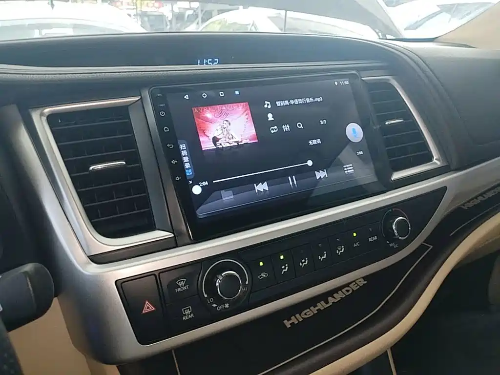 Toyota Highlander — миниатюра 13