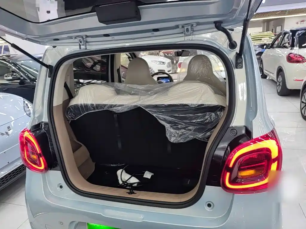 Wuling MINIEV — миниатюра 19