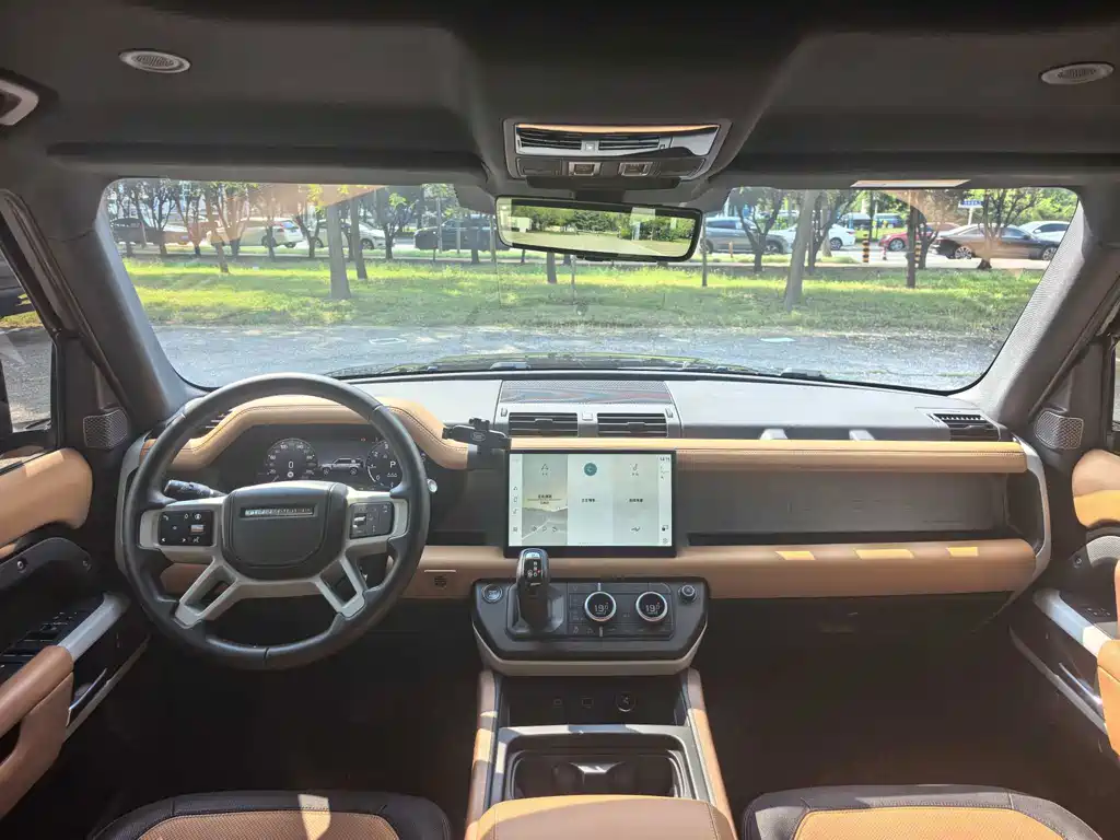 Land Rover Defender — миниатюра 9