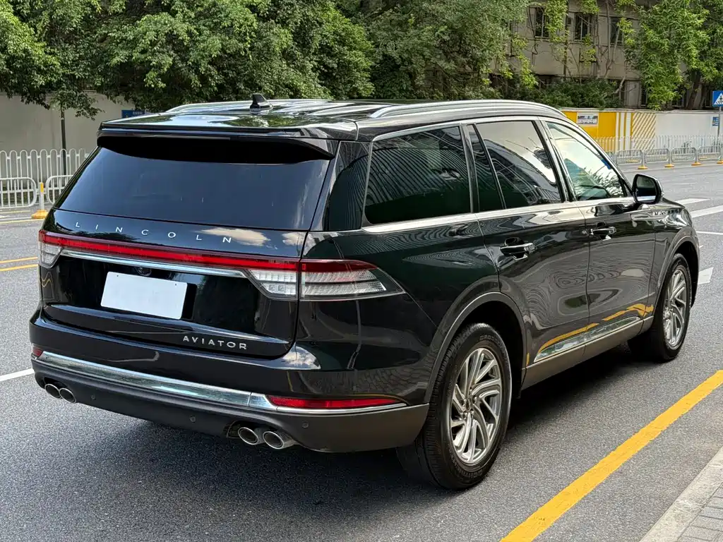 Lincoln Aviator — миниатюра 4
