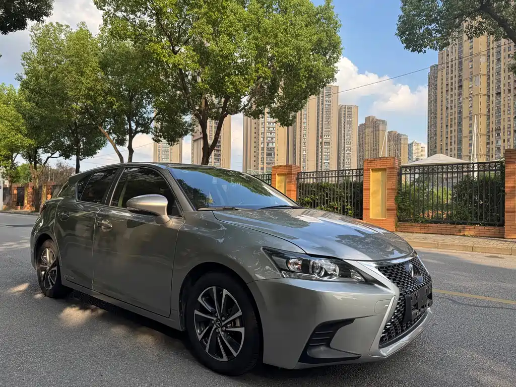 Lexus CT — миниатюра 3