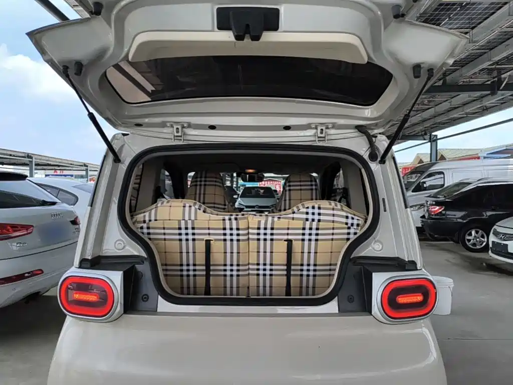 Wuling MINIEV — миниатюра 19