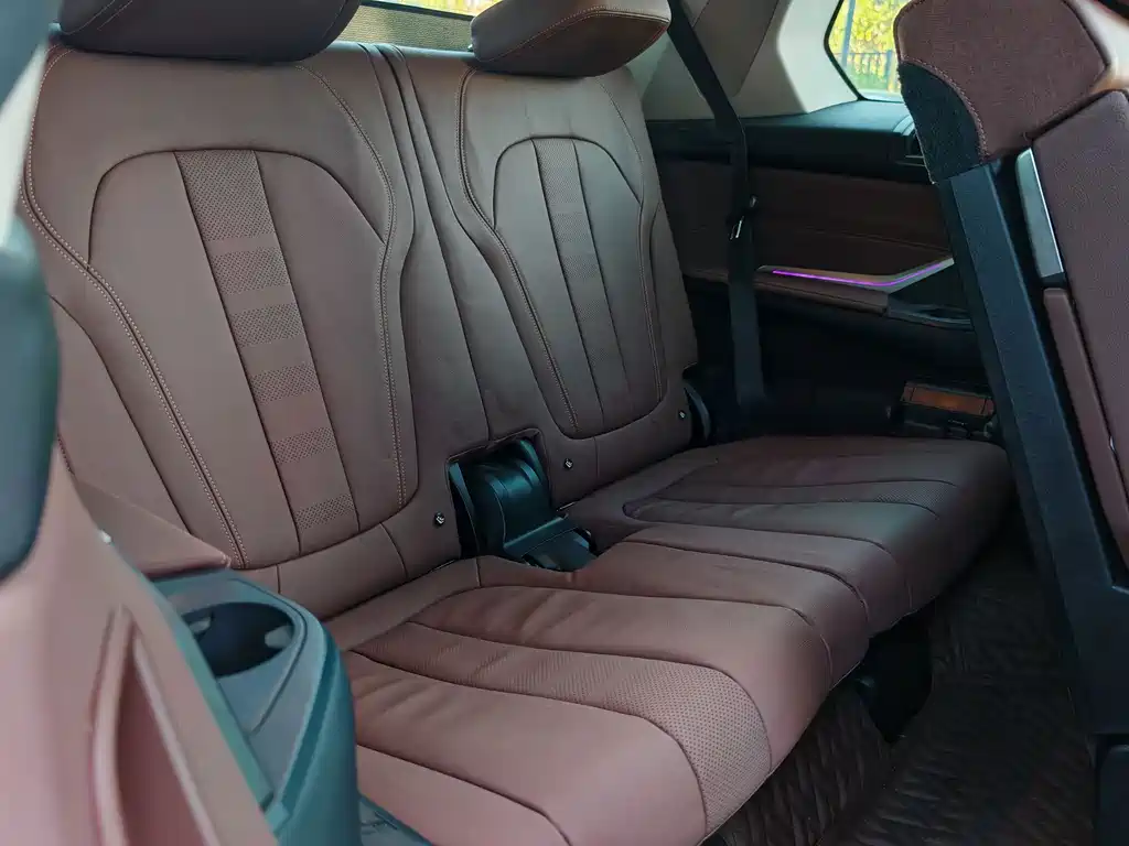 BMW X7 — миниатюра 19