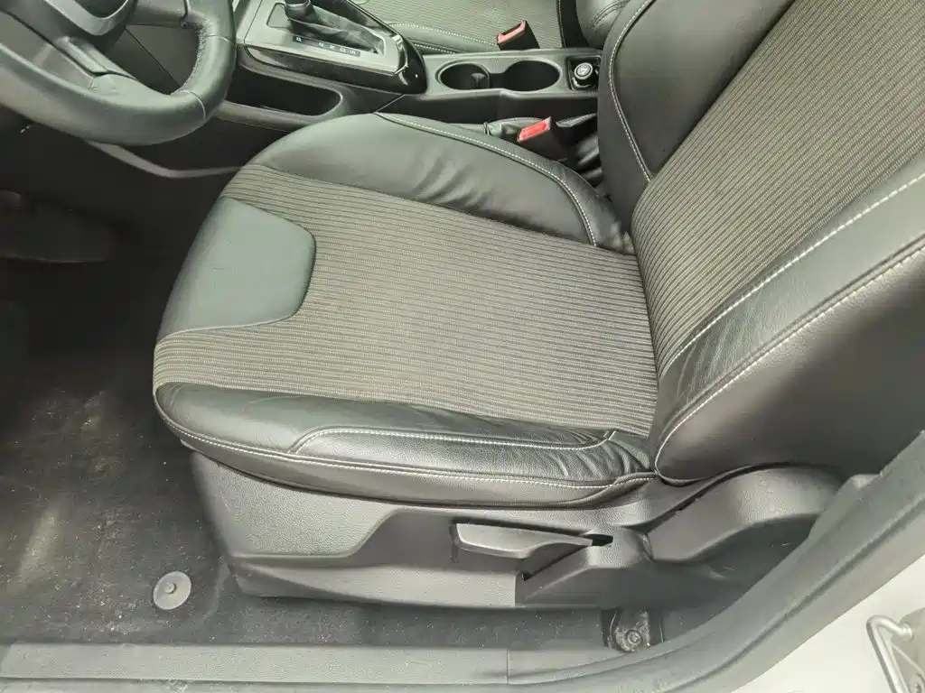 Ford Focus — миниатюра 20