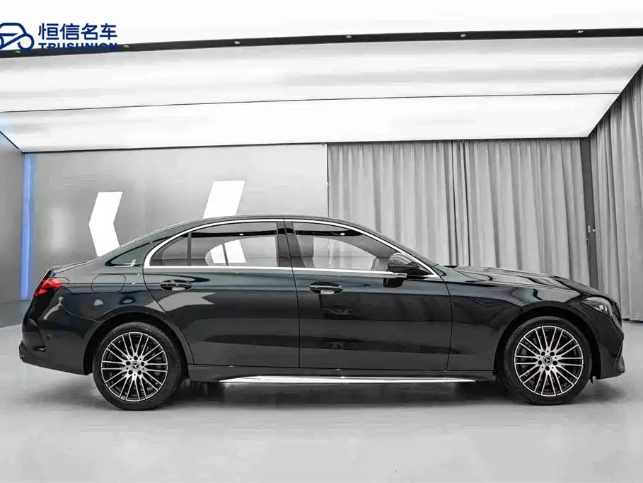 Mercedes-Benz C-Class — миниатюра 4