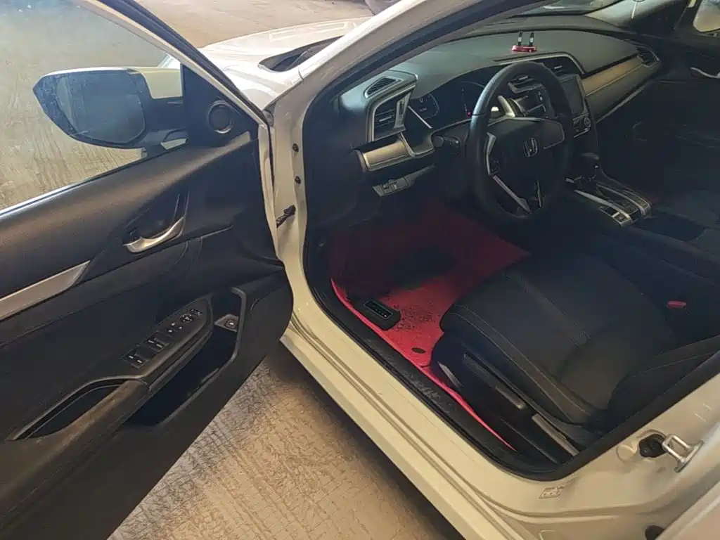 Honda Civic — миниатюра 16