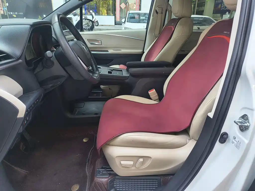 Toyota Granvia — миниатюра 13