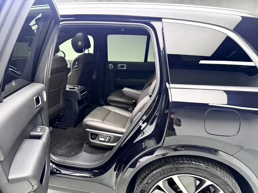 Li Auto Li L8 — миниатюра 13