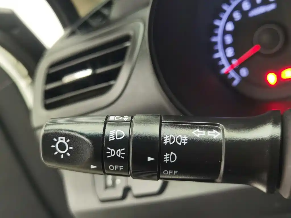 Kia K2 — миниатюра 21