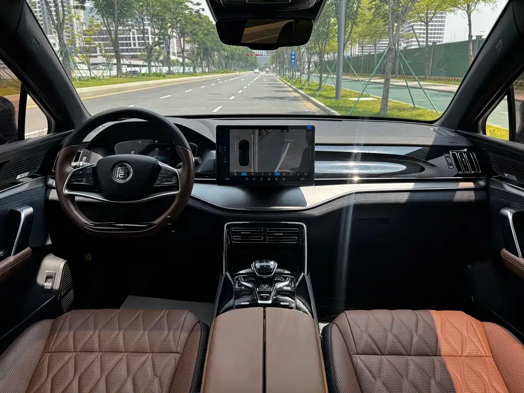 BYD Tang New Energy — миниатюра 9