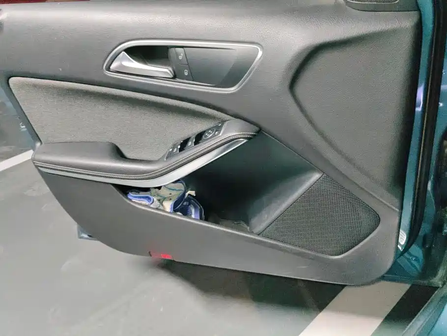 Mercedes-Benz A-Class (Import) — миниатюра 7