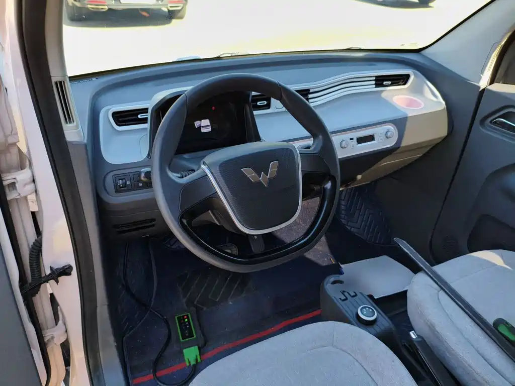 Wuling MINIEV — миниатюра 11