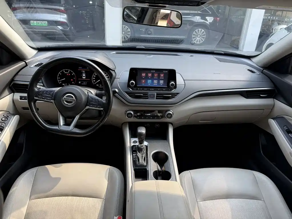 Nissan Teana — миниатюра 9
