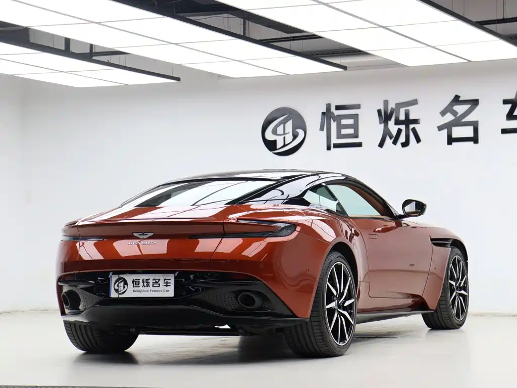 Aston Martin DB11 — миниатюра 23