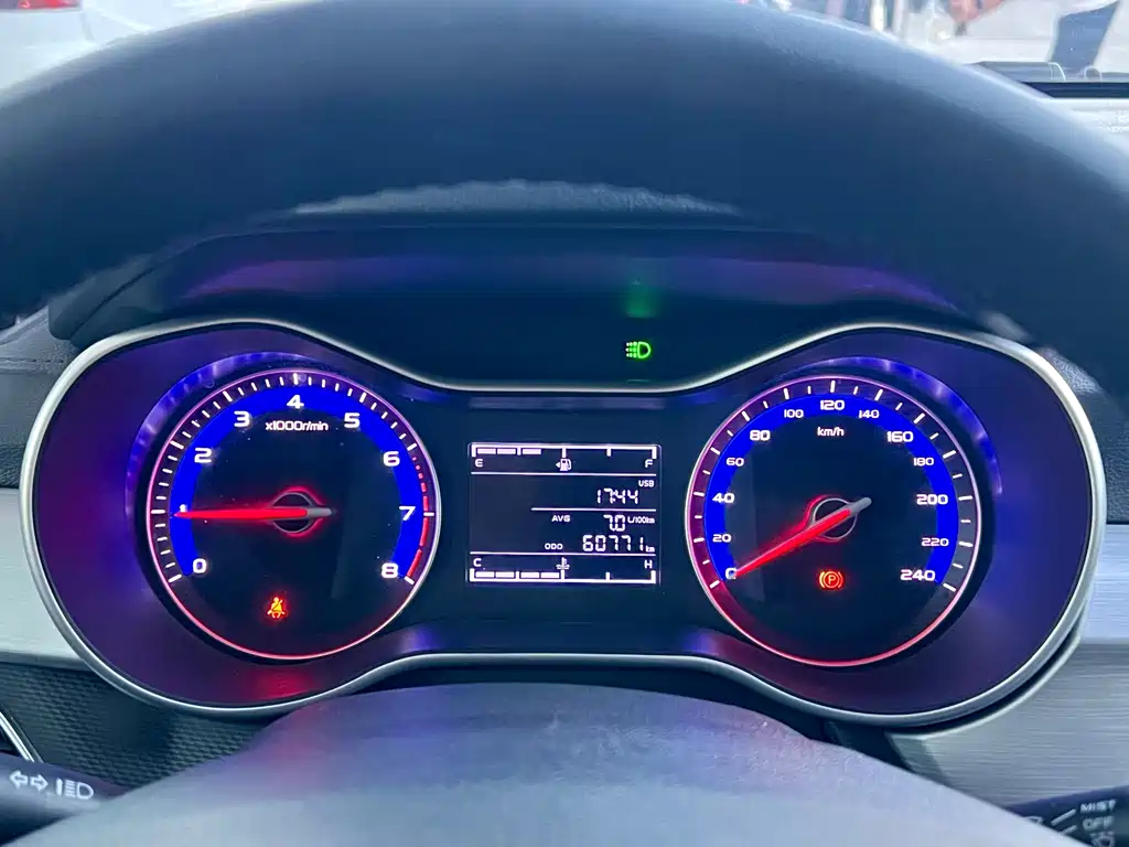 Geely Vision — миниатюра 8