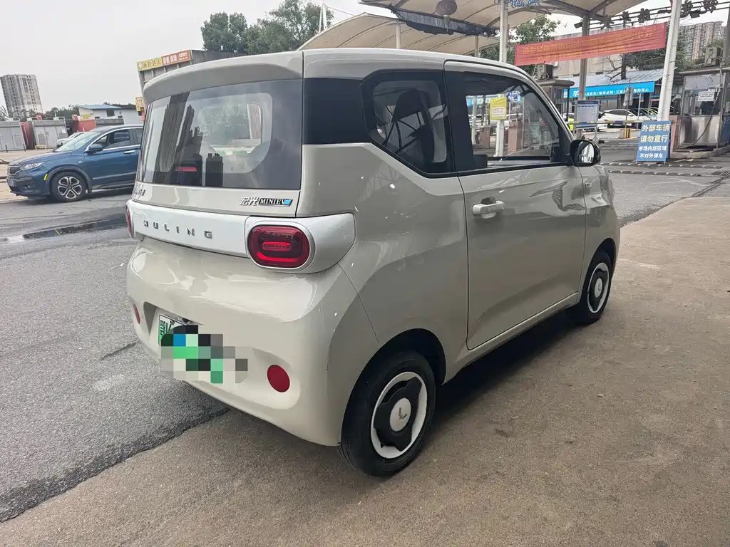 Wuling MINIEV — миниатюра 13