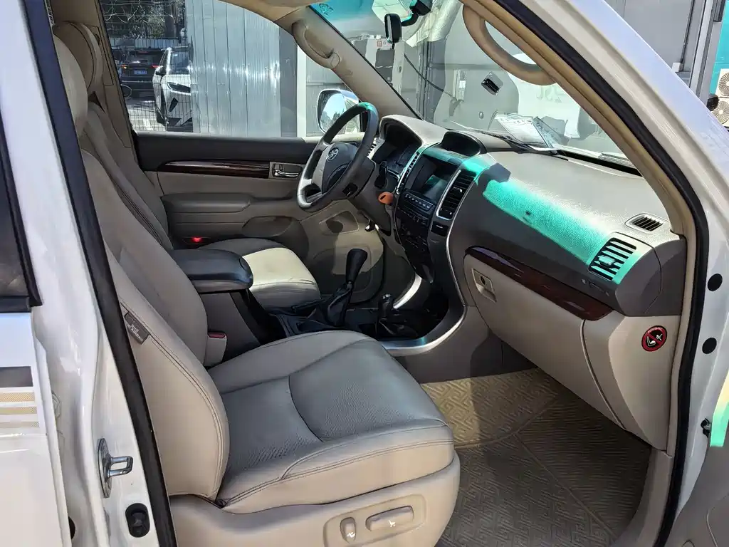 Toyota Prado — миниатюра 9